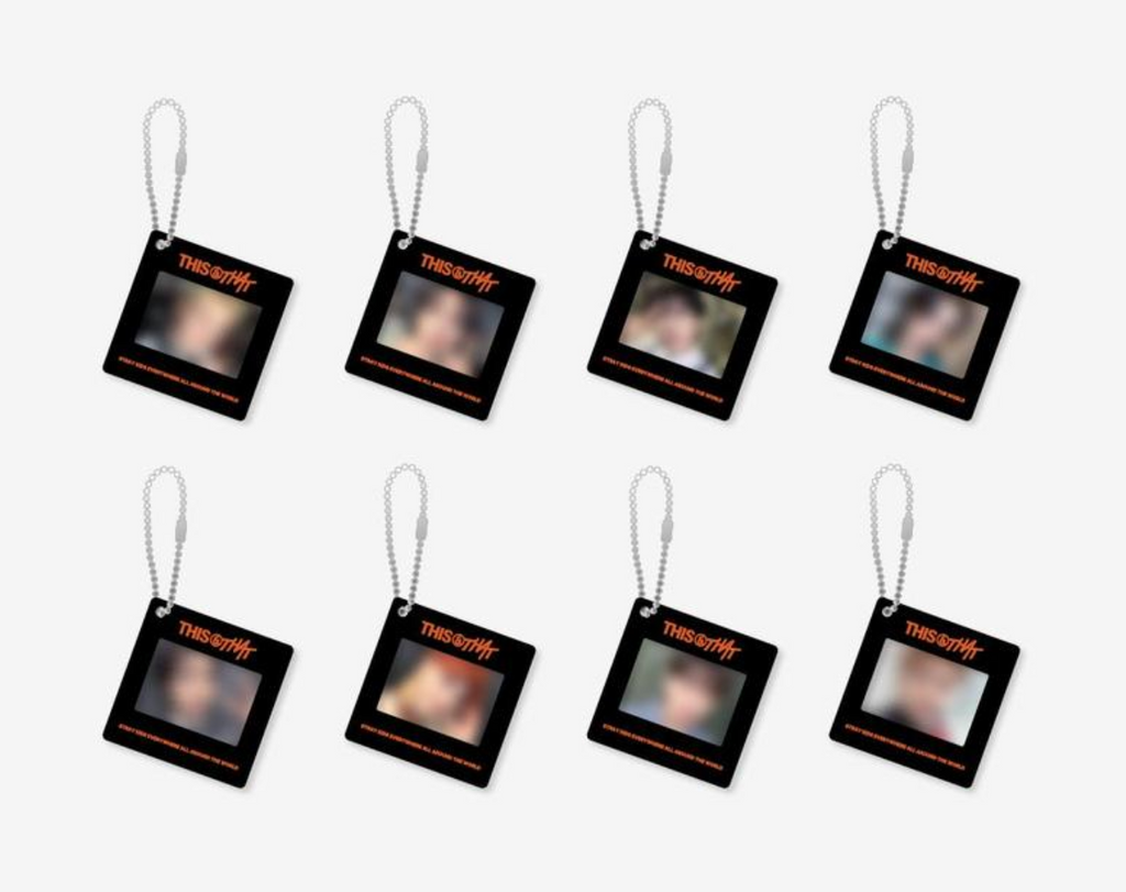 [PREORDER] STRAY KIDS ‘THIS & THAT’ POP-UP STORE OFFICIAL MD – PHOTO KEYRING
