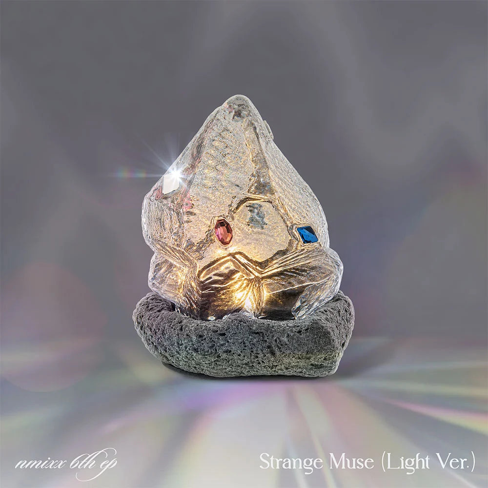 [PREORDER] NMIXX 6th Mini Album 'Strange Muse' (Light Ver.)